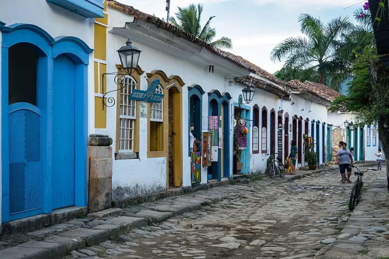 Cidades que o Comércio do Mar Construiu: Um Roteiro Pelos Portões Históricos do Litoral Brasileiro